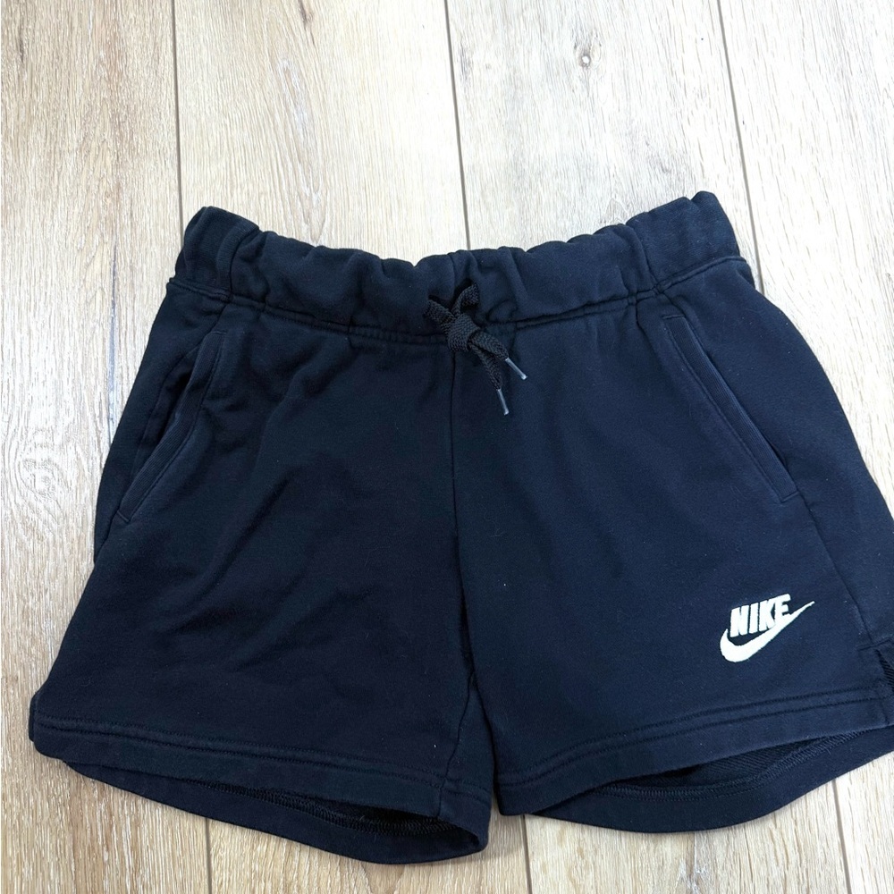 Nike Athletic Shorts Youth Large Pockets Athleisure - Picture 4 of 10
